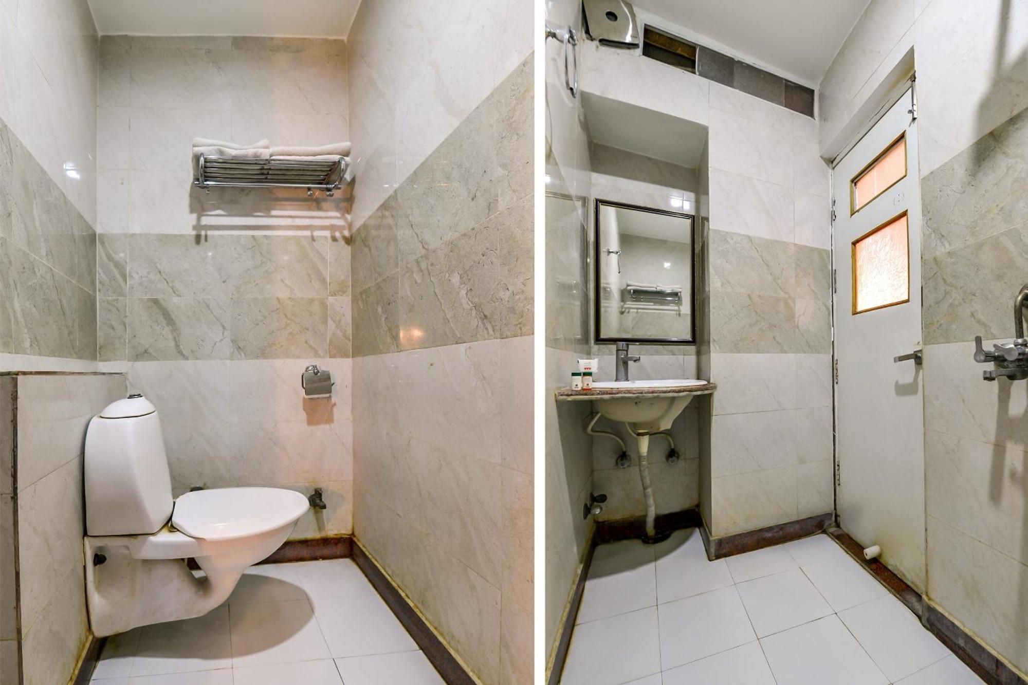 Merit Hotel Agra  Εξωτερικό φωτογραφία