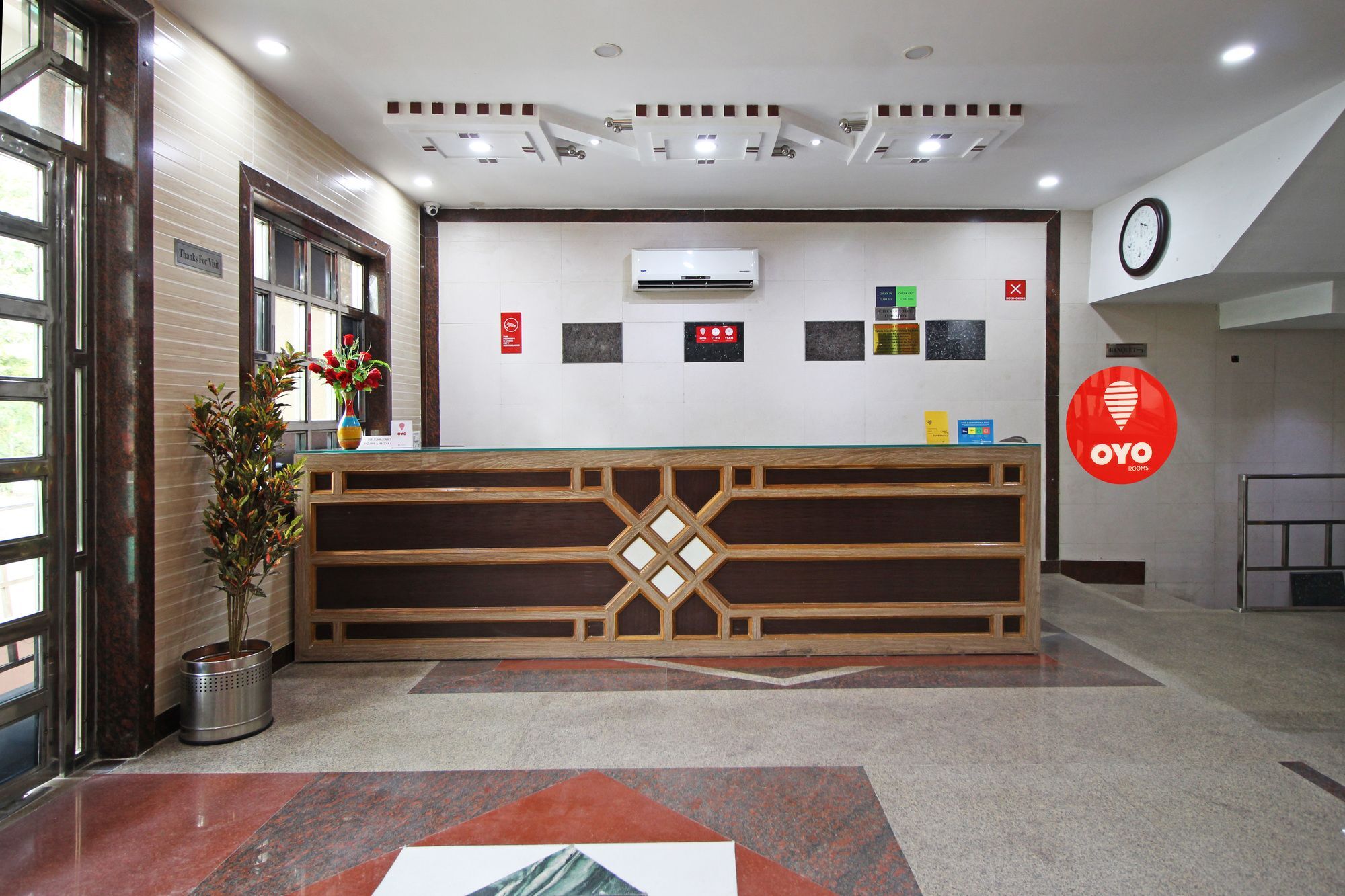 Merit Hotel Agra  Εξωτερικό φωτογραφία